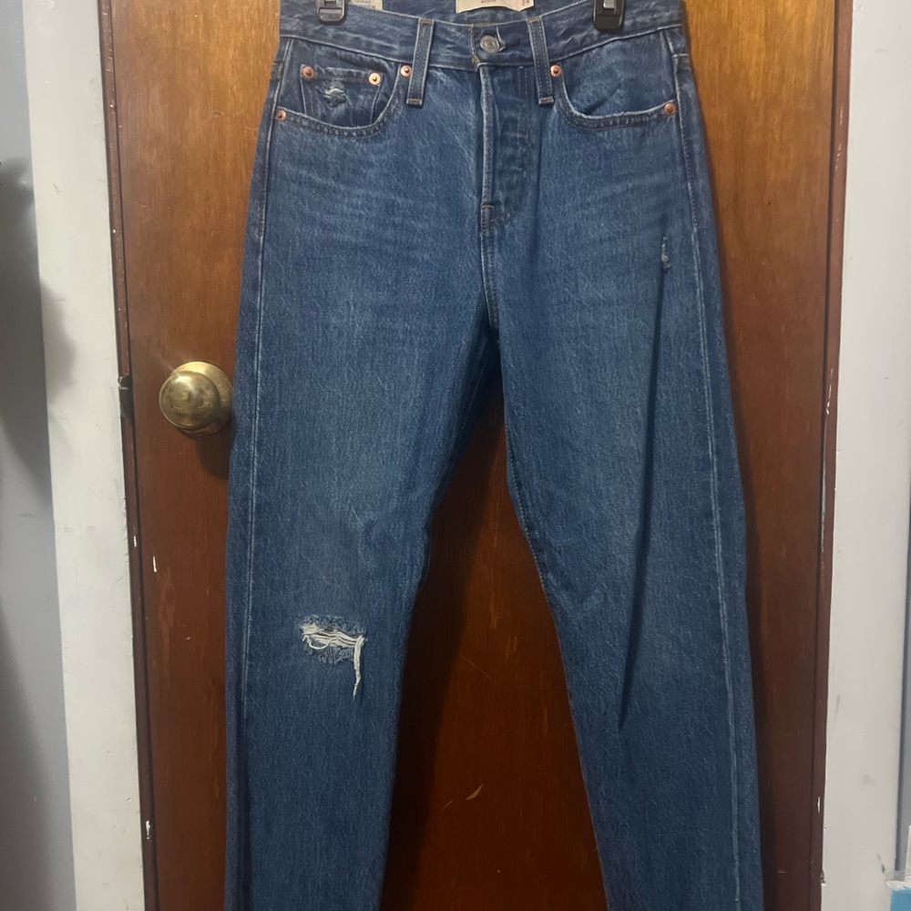 Blue Levi’s mom jeans, very good material, only worn once